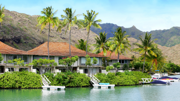 Hawaii Waterfront Living